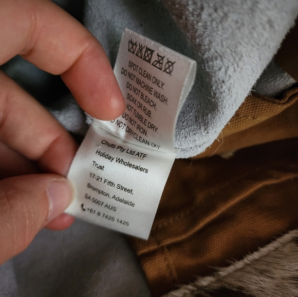 NEW The Shanty Corporation Hunter Cowhide Shoulder Tote - Picture 12 of 12